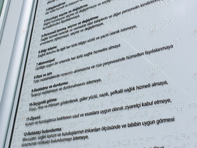 Braille Alfabeli Hasta Hakları Panosu